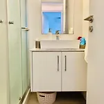 Apartman Panoramic Seaside Getaway, 2-br Penthouse