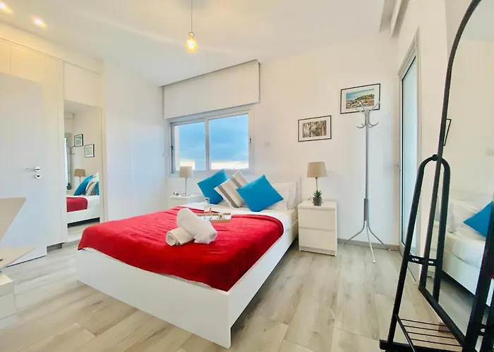 Panoramic Seaside Getaway, 2-br Penthouse 公寓 *