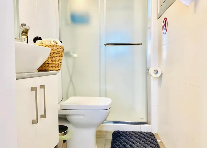 Apartmán Panoramic Seaside Getaway, 2-br Penthouse *