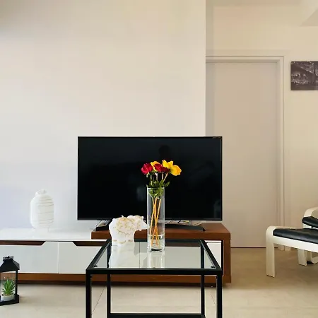 Panoramic Seaside Getaway, 2-br Penthouse Lägenhet